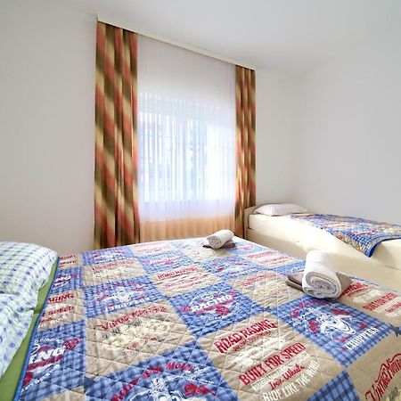 Apartmani Mara Matic Malinska Ngoại thất bức ảnh