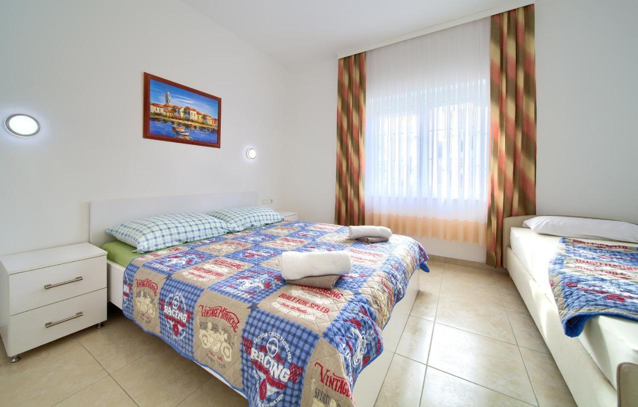 Apartmani Mara Matic Malinska Ngoại thất bức ảnh