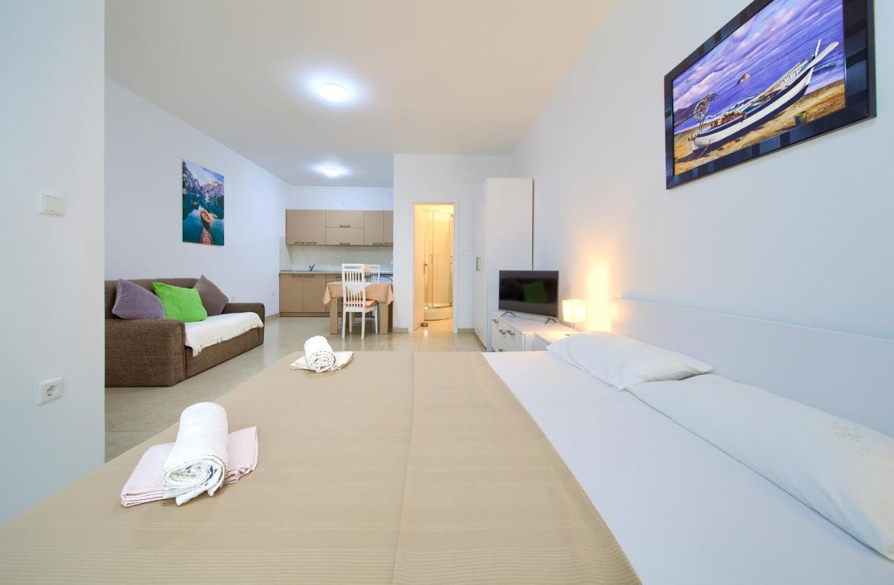 Apartmani Mara Matic Malinska Ngoại thất bức ảnh