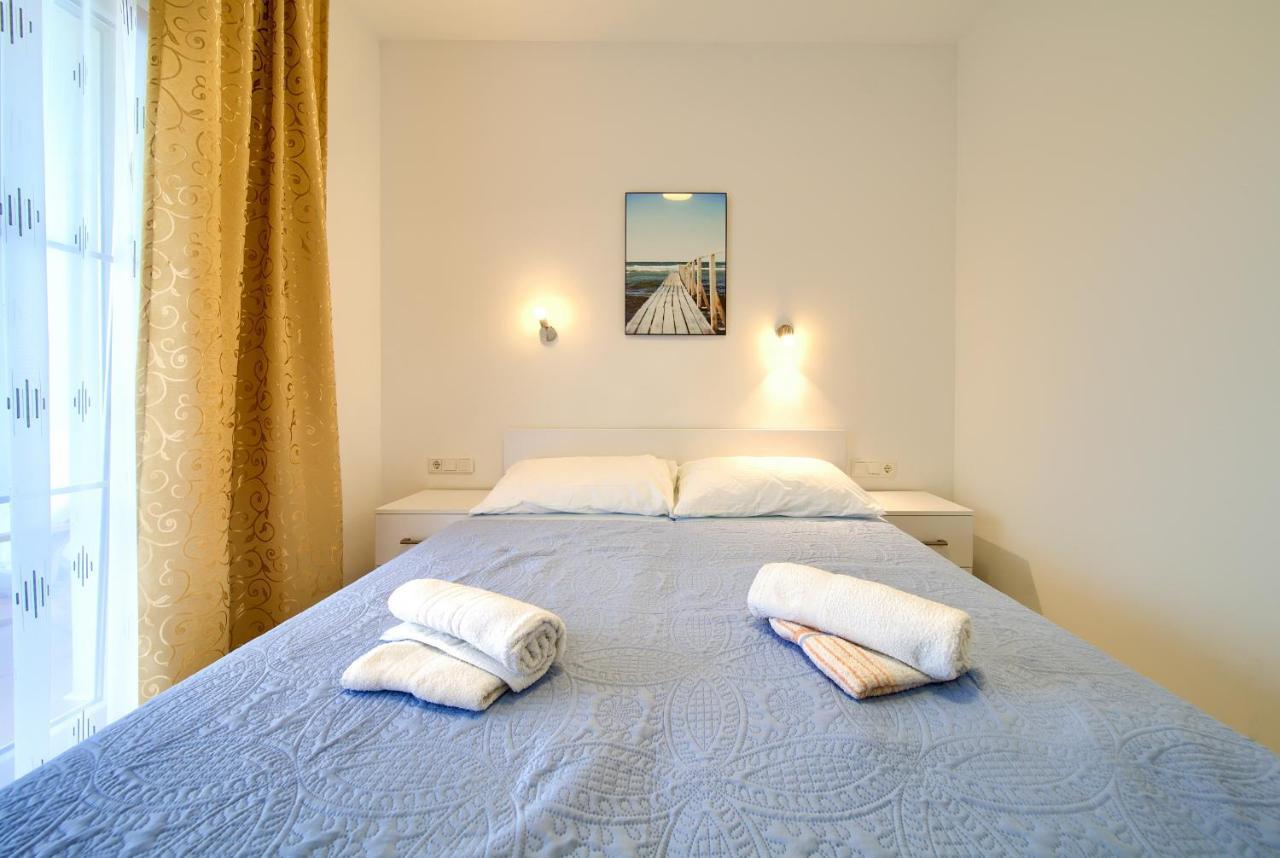 Apartmani Mara Matic Malinska Ngoại thất bức ảnh