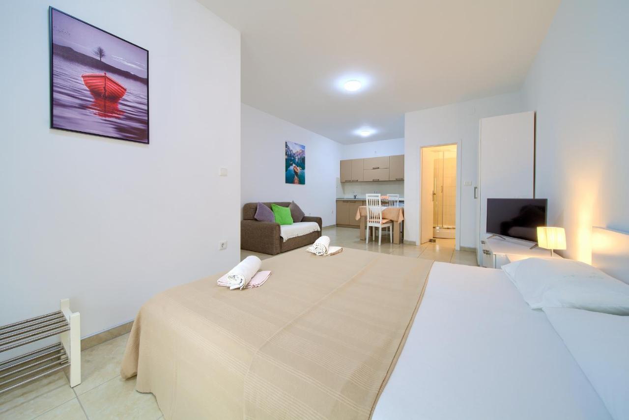 Apartmani Mara Matic Malinska Ngoại thất bức ảnh